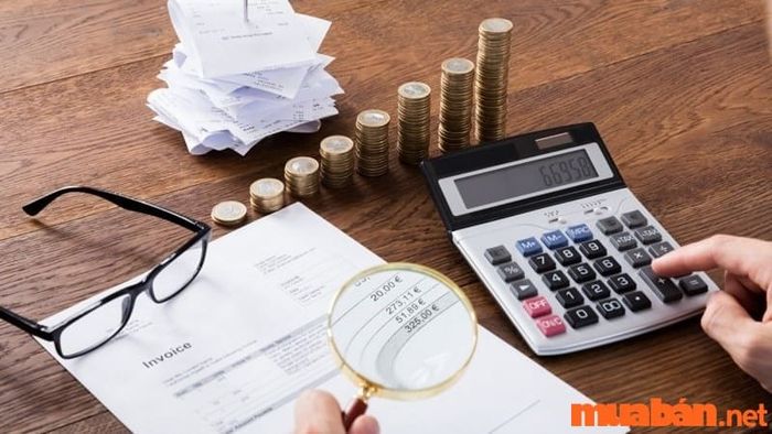 Nhiệm vụ của kế toán là phân tích và kiểm soát các hoạt động tài chính trong doanh nghiệp