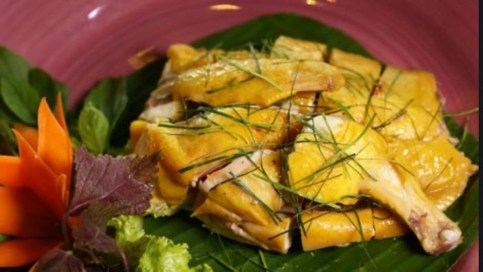 Cà sáy là một trong những món đặc sản không thể bỏ qua khi du lịch Quảng Ninh. Món ăn này là sự kết hợp giữa ngan và vịt, mang đến hương vị độc đáo và những ưu điểm nổi bật của cả hai loài.