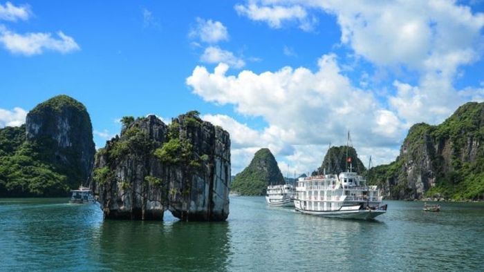 Khám phá những địa điểm và hoạt động thú vị trong chuyến du lịch Quảng Ninh 3 ngày 2 đêm cùng Mytour