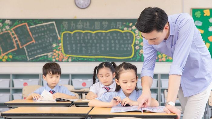 Kịch bản tiểu phẩm về thầy cô mẫu 1