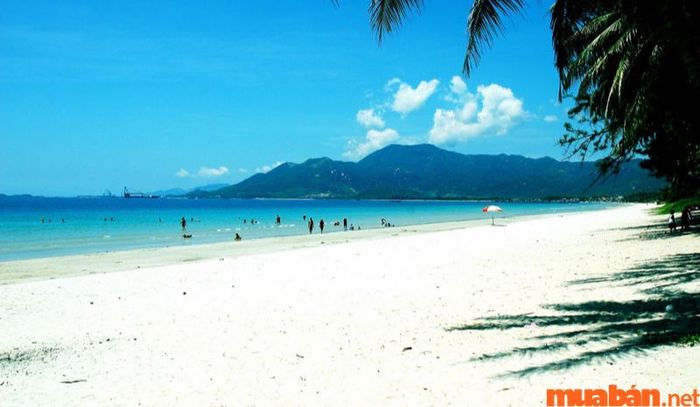 Bãi Dài đứng thứ 4 trong danh sách các bãi biển đẹp nhất Phú Quốc khu vực phía Bắc đảo.