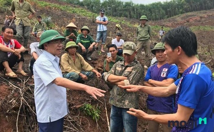 Mẫu đơn kiến nghị đất đai là công cụ quan trọng không thể thiếu trong việc bảo vệ quyền lợi của chủ sở hữu đất đai.