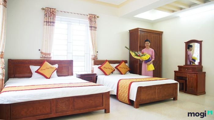 Nhà nghỉ là những cơ sở lưu trú với mức giá phải chăng, cung cấp những tiện nghi cơ bản cho khách thuê.