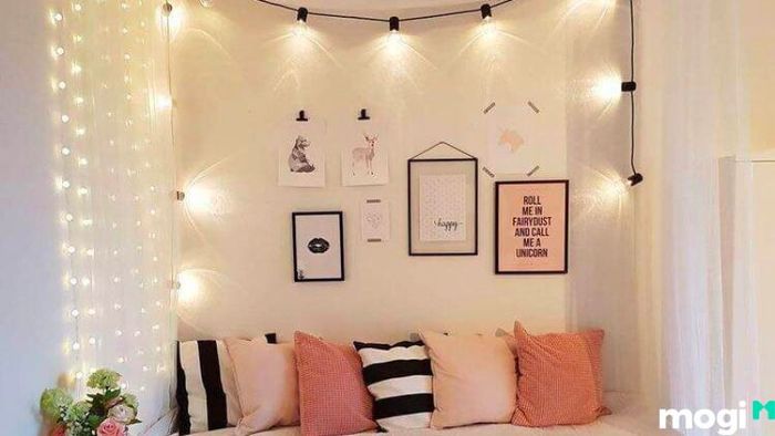 Phòng ngủ theo phong cách Hàn Quốc mang đến không gian thư giãn và nhẹ nhàng, tạo cảm giác thoải mái cho bạn sau những giờ làm việc căng thẳng.