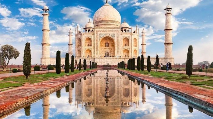 Taj Mahal - Biểu tượng tình yêu và kiệt tác kiến trúc vĩ đại của thế giới