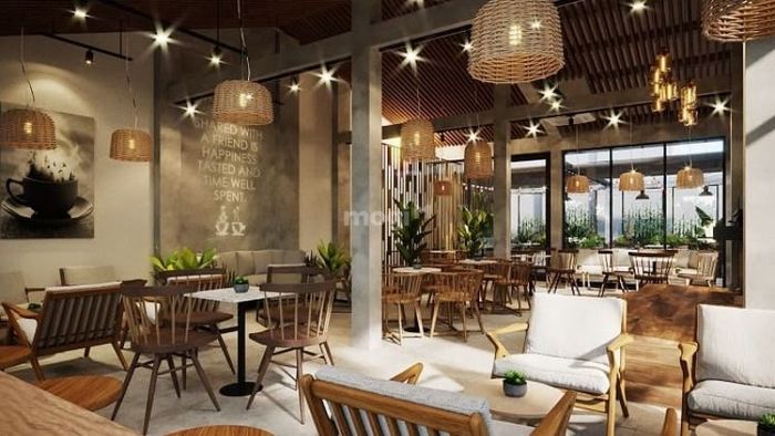 Mẫu thiết kế quán cafe với đèn chùm đẹp mắt, tạo nên không gian lộng lẫy và quý phái.