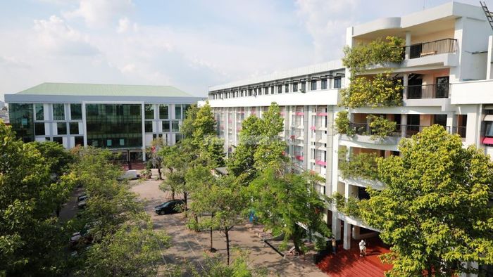 Ngành giáo dục tại Quận 3 đã phát triển mạnh mẽ, góp phần vào sự phát triển chung của thành phố, với một hệ thống trường học chất lượng từ mầm non cho đến các trường đại học, mang đến nhiều cơ hội học tập cho học sinh và sinh viên.