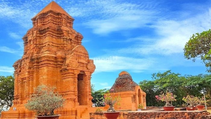 kiến trúc Chăm Pa