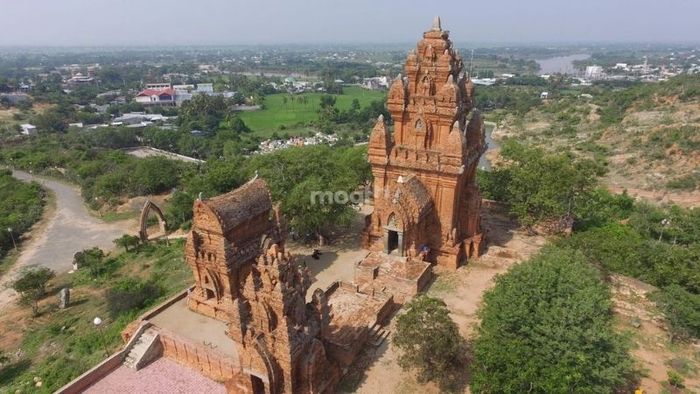 kiến trúc Chăm Pa