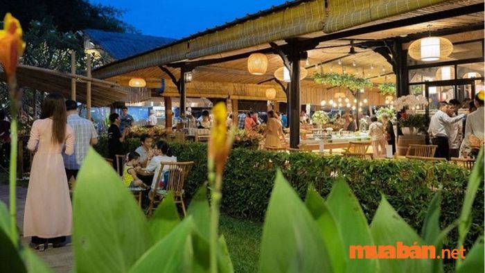 Quán Vườn Cau Bến Xưa