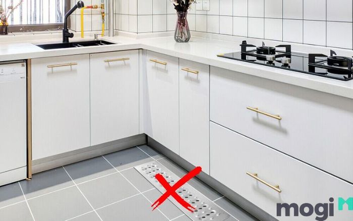 Để tránh vận rủi, nhà hướng Đông Bắc không nên đặt bếp ở các khu vực như rãnh nước hay kênh mương.