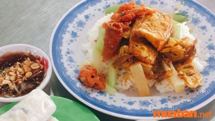 Quán ăn ngon quận 8 – Quán chay Như Ý, nơi lý tưởng cho những ai yêu thích món ăn chay thanh đạm và ngon miệng.