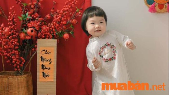 Tạo dáng chúc xuân dễ thương cho bé gái