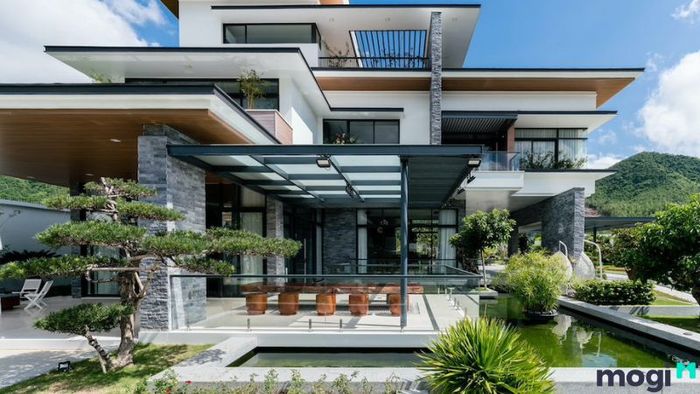 Mẫu thiết kế biệt thự sân vườn mini phù hợp cho không gian nhỏ gọn