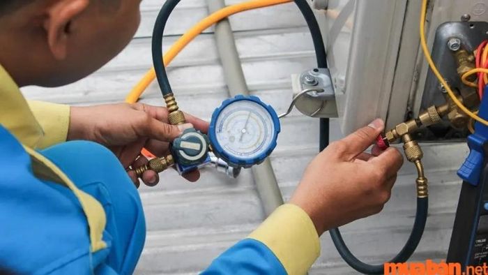 Kiểm tra định kỳ phao áp suất của máy giặt