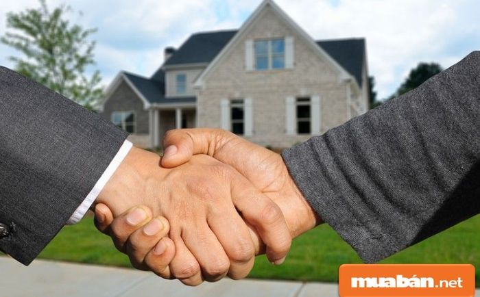 Khi đã tìm được mảnh đất ưng ý, cả hai bên sẽ thống nhất về việc đặt cọc.