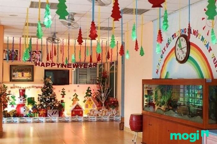 Trang Trí Lớp Học Mừng Noel Với Những Phụ Kiện Đặc Sắc