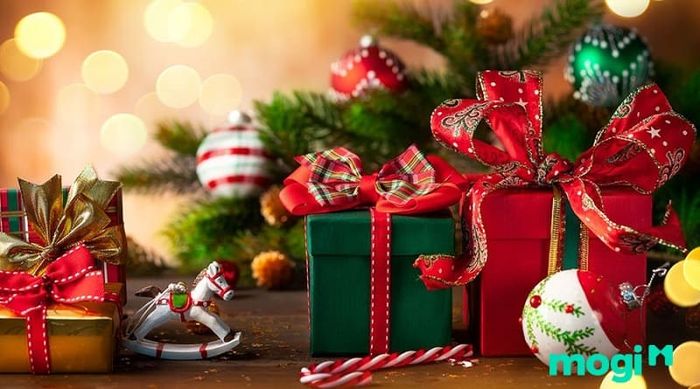Trang Trí Lớp Học Mùa Noel Với Những Hộp Quà Dễ Thương