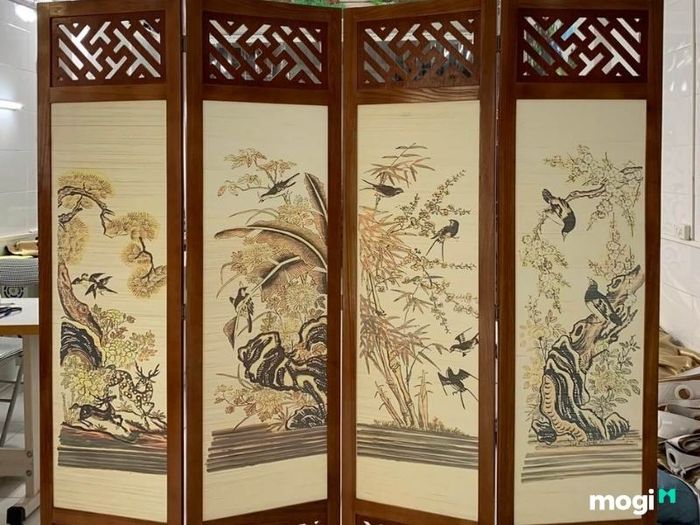 Ngăn gương đối diện bàn thờ là một giải pháp hiệu quả để tránh những tác động xấu và giữ gìn sự trang nghiêm, linh thiêng của không gian thờ cúng.