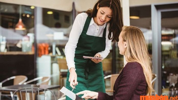 Tư vấn các chương trình khuyến mãi và ưu đãi cho khách hàng