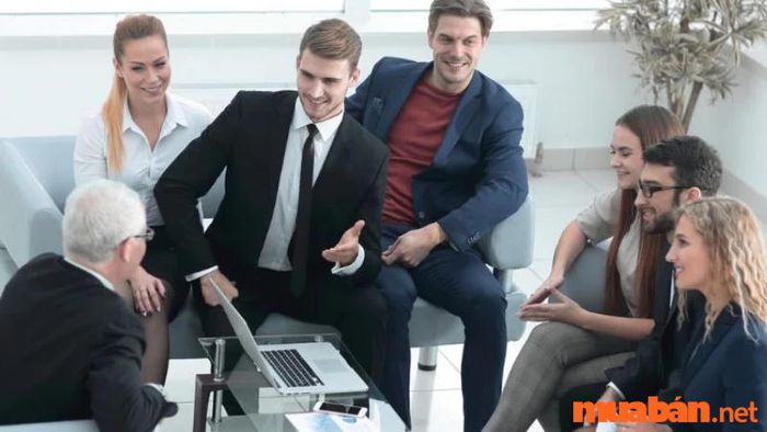 Vai trò của kế toán chi phí là tham gia kiểm soát chiến lược chi phí của doanh nghiệp