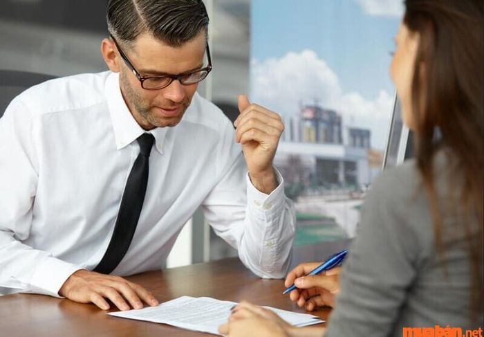 Công việc của nhân viên tín dụng là gì? Đó là tìm kiếm và xây dựng tệp khách hàng tiềm năng.