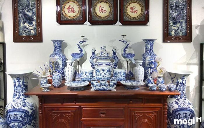 Bàn thờ tổ tiên cần bao gồm những gì?