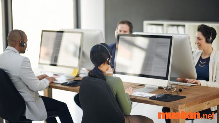 IT Helpdesk là bộ phận chuyên giải đáp thắc mắc và hỗ trợ tư vấn kỹ thuật