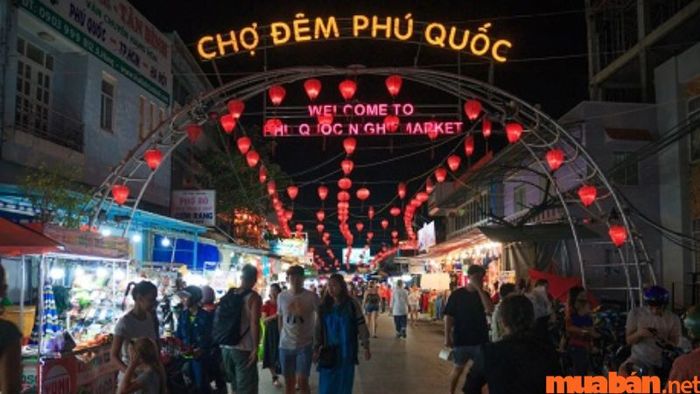 Lịch trình vui chơi ngày thứ 3, buổi tối dành cho gia đình