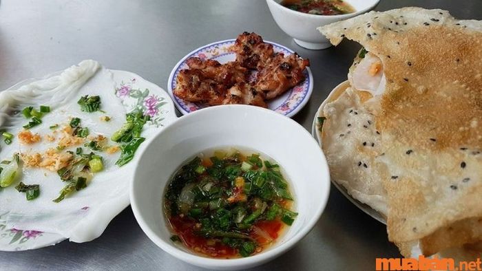 Bánh đập Nha Trang, món ngon đặc trưng của thành phố biển