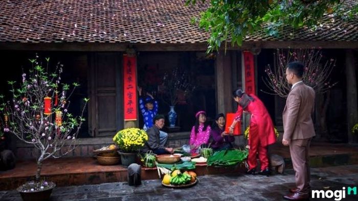 Phụ nữ có nên xông đất vào đầu năm không?