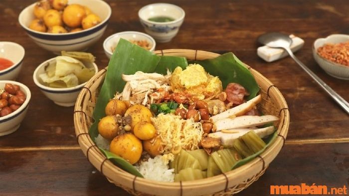 Xôi cút, trứng non – món ăn lý tưởng cho câu hỏi ăn gì ở Nha Trang