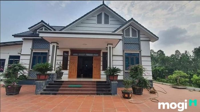 Nhà cấp 4 thiết kế kiểu mái Thái.