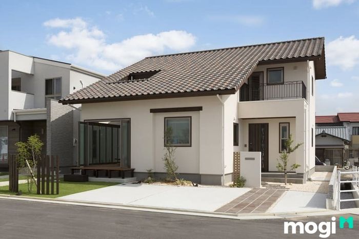 Nhà cấp 4 3 phòng ngủ 300 triệu có thiết kế ấm cúng với tone màu nâu.