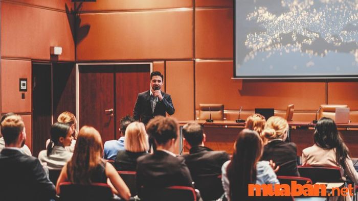 Những yếu tố quan trọng giúp bạn thành công trong Public Speaking là gì?