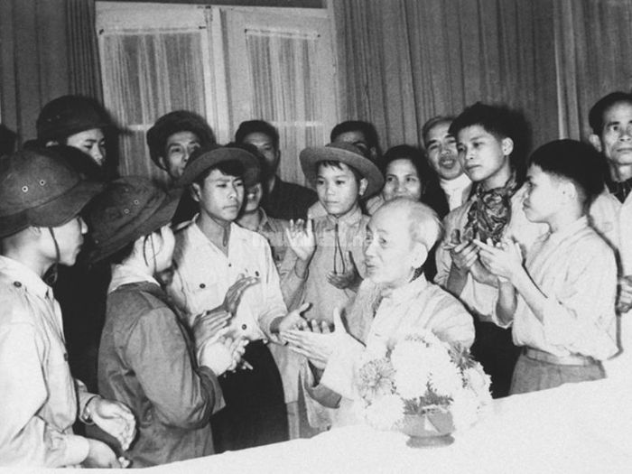 Những câu nói truyền cảm hứng về học tập của Bác Hồ.