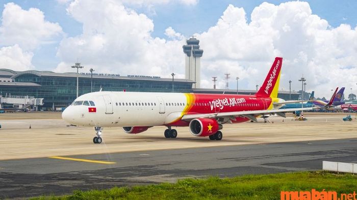 Di chuyển đến Hải Phòng bằng máy bay