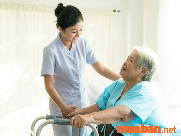 Khả năng giao tiếp là yếu tố không thể thiếu đối với mỗi y sĩ.