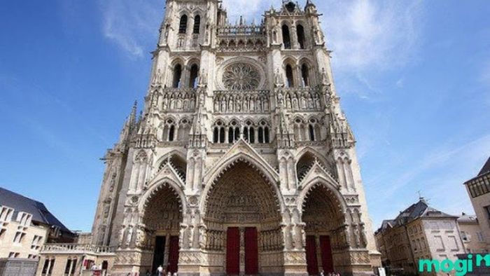 Phong cách kiến trúc Gothic