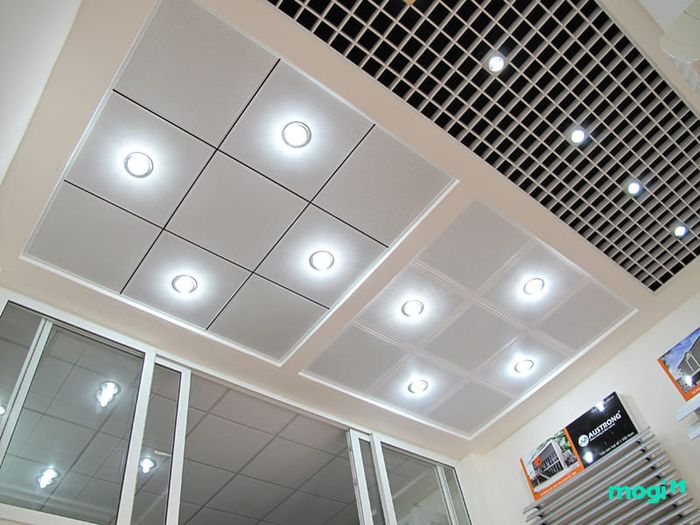 Những mẫu vách ngăn phòng khách và phòng thờ đang được ưa chuộng nhất hiện nay