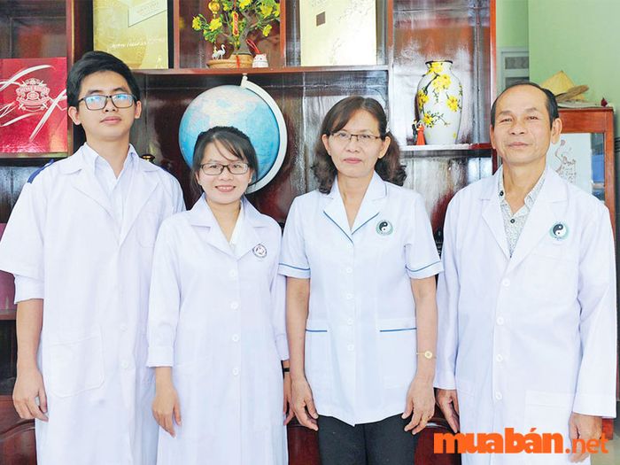 Nghề y sĩ hiện đang thu hút sự chú ý lớn từ cộng đồng