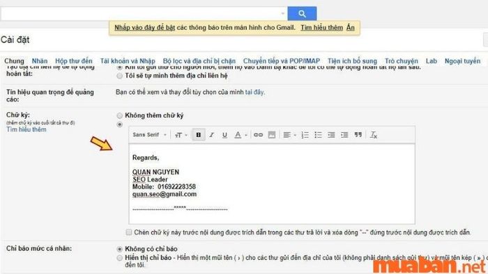Chữ ký email có thể là văn bản hoặc hình ảnh. Một chữ ký email cần bao gồm đầy đủ thông tin như họ tên, địa chỉ email, ngày tháng gửi thư, cùng với các thông tin liên lạc cơ bản khác như số điện thoại, website, và mạng xã hội. Đôi khi, chữ ký có thể là hình ảnh để gây ấn tượng với người nhận, hoặc là một câu slogan mang đậm cá nhân để thể hiện phong cách riêng.