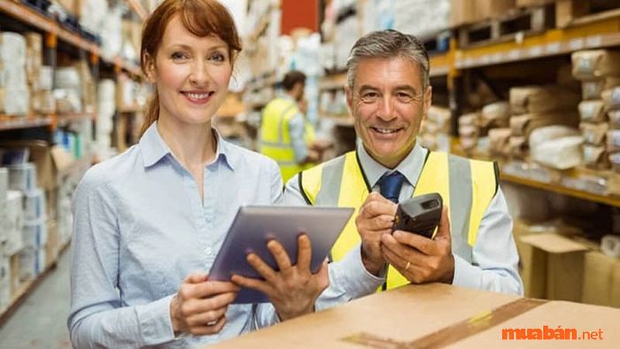 Purchasing Manager đóng vai trò chiến lược, là người tư vấn quan trọng trong công ty