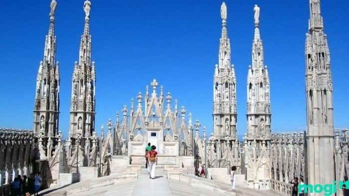 Đặc điểm kiến trúc Gothic