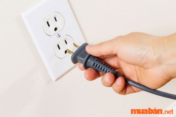 tủ lạnh bị rò rỉ nước