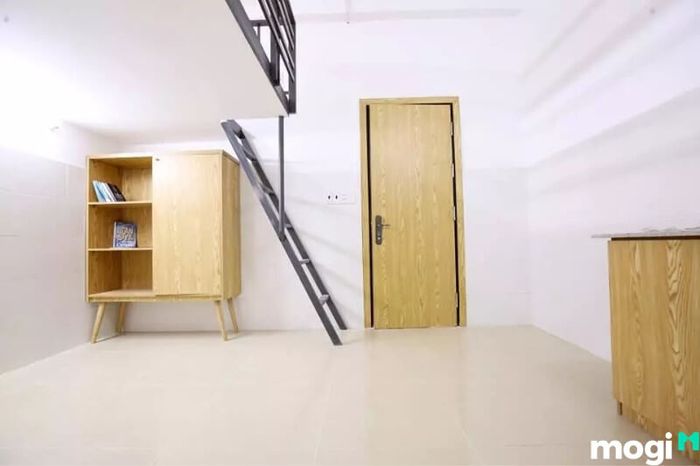 Ở Quận Tân Phú, bạn có thể tìm nhà trọ dọc theo các hẻm trên đường Âu Cơ, khu vực kênh Tân Hóa, Lũy Bán Bích,…