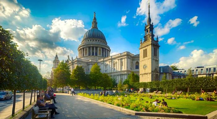 The London Pass sightseeing card grants access to a variety of royal attractions, including St. Paul’s Cathedral.