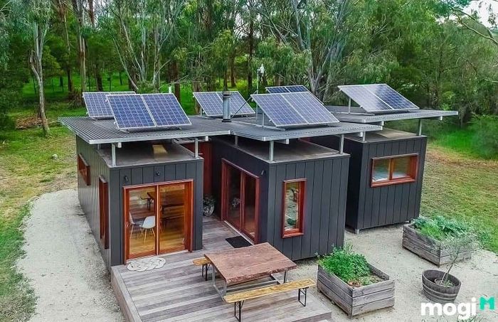 Mẫu nhà container ghép với quy mô lớn, lý tưởng cho các dịch vụ như khách sạn, nhà hàng, hoặc lưu trú du lịch.