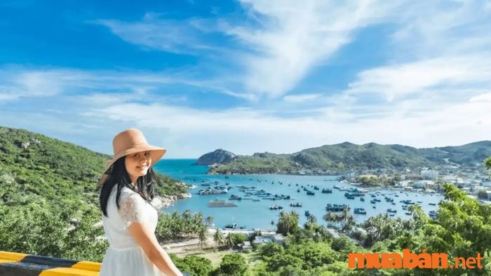 Khoảng thời gian lý tưởng nhất để tham quan Vĩnh Hy là từ tháng 5 đến tháng 8