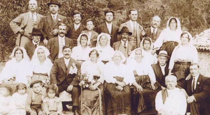 Di Ciacca's family left the village at the dawn of the 20th century.